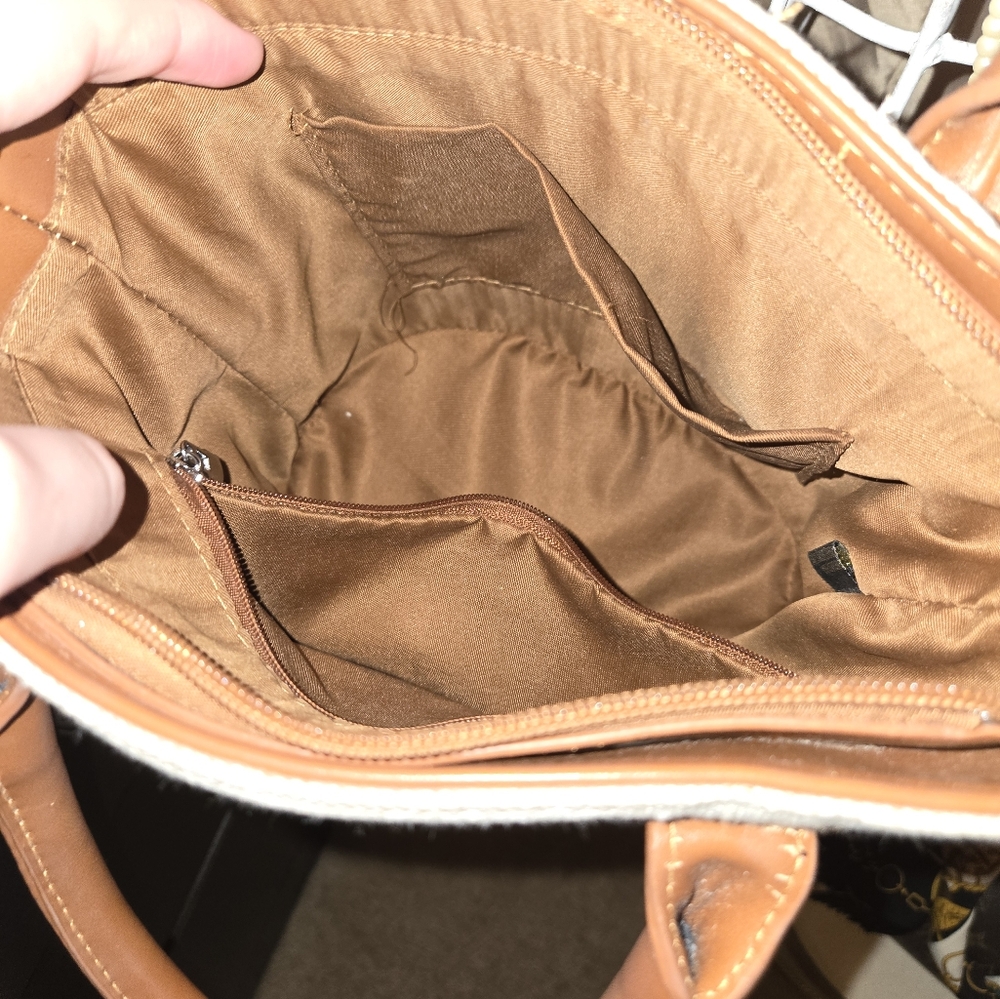 Bucket Bag - Picture 2 of 3